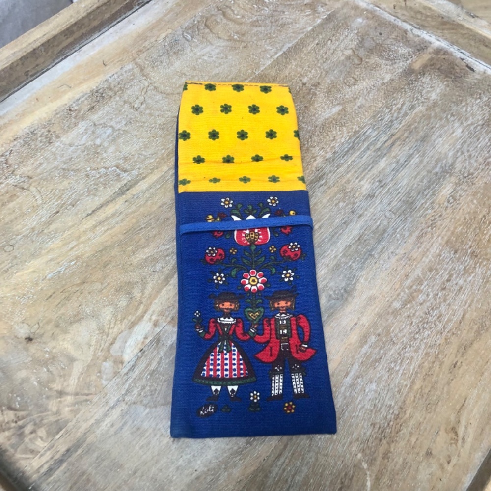 Fabric German Theme Glasses Case